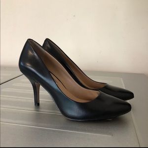 INC International Concepts Zitah Pointed Toe Pumps in Black